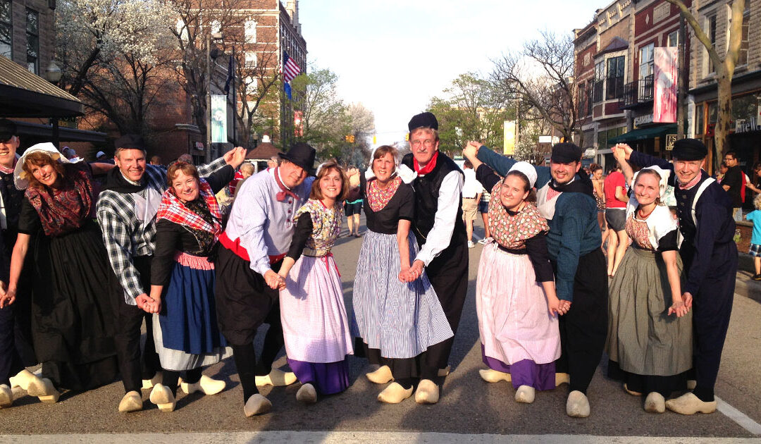 Holland’s Klompen Dancers