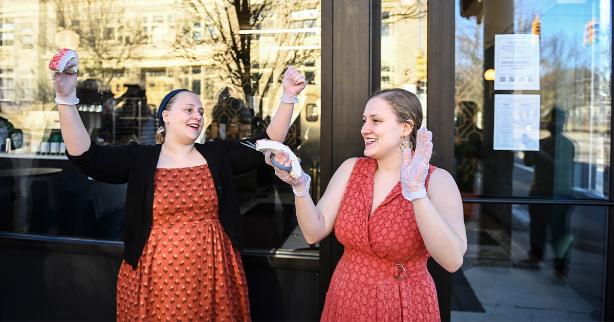WMW-ChartreuseSisters-eNews