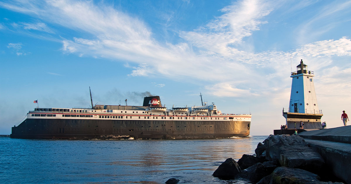 WMW-Ludington-Social