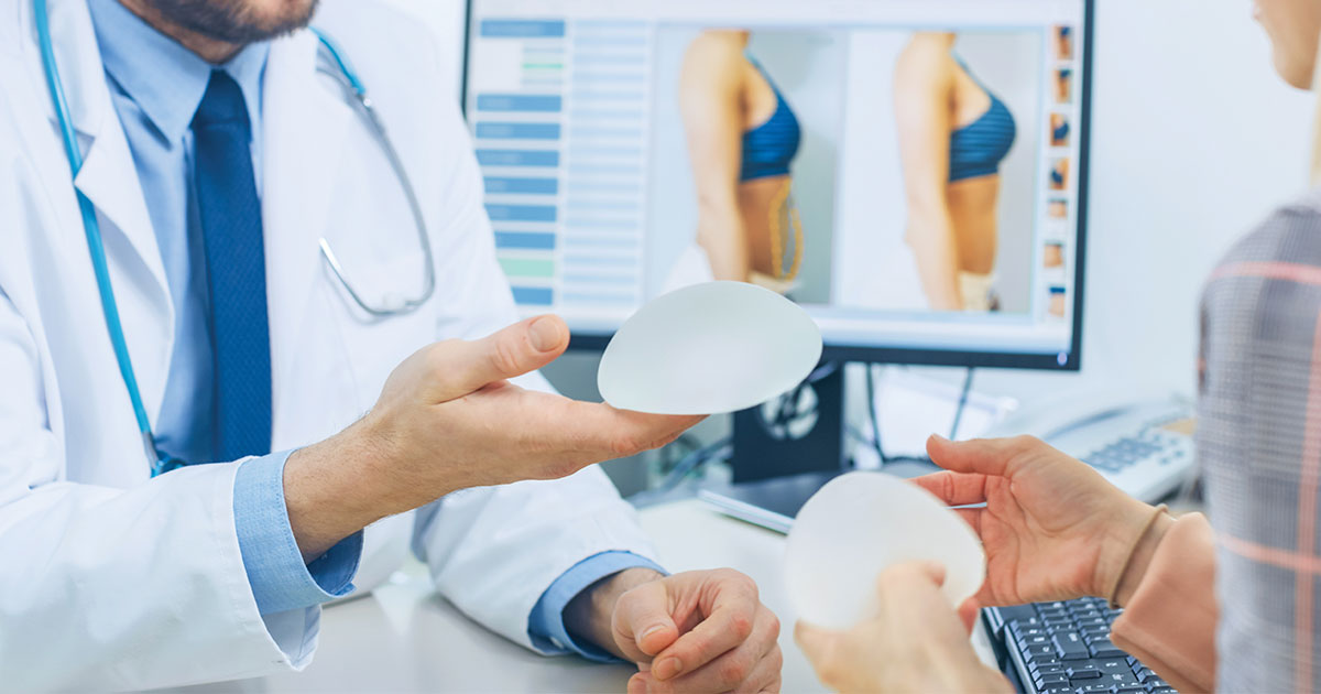540934226-wmw-octnov23-specialsection-breastimplants
