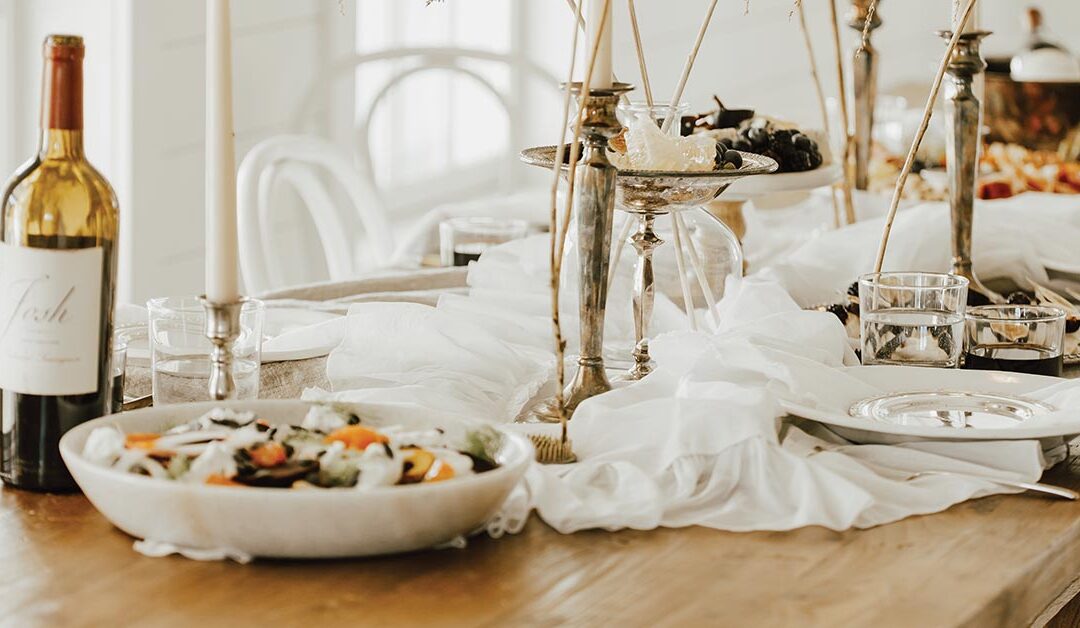 Make the Holidays Merry and Bright with These Hosting Tips