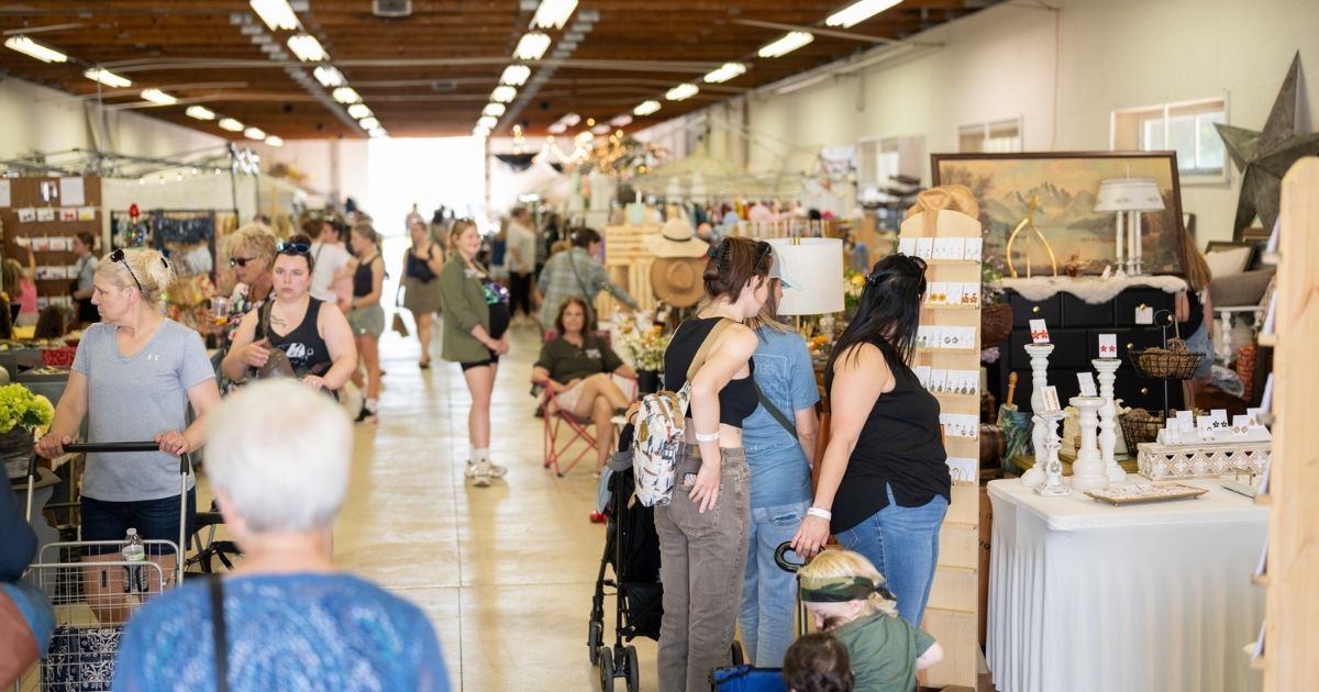 WMW-FarmgirlFlea9thAnnual-Web2