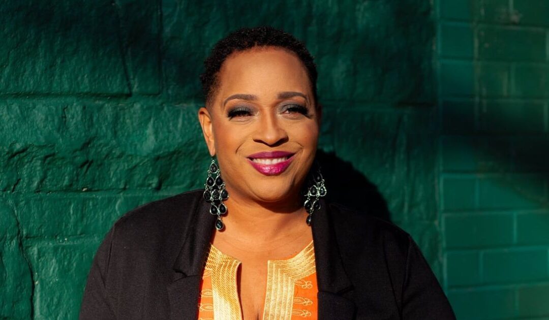 LISA KNIGHT