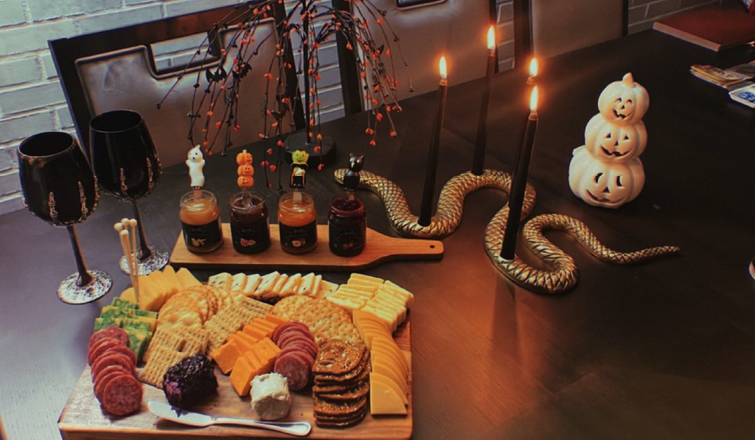 Easy Spooky Drinks & Dishes for Your Halloween Get-Togethers!